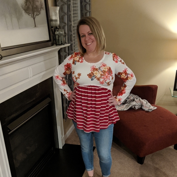 Sizes L/XL NWOT Wine Floral Striped Babydoll Tunic - Picture 3 of 3